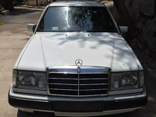 Mercedes-Benz W124 1, avtobaza.tj