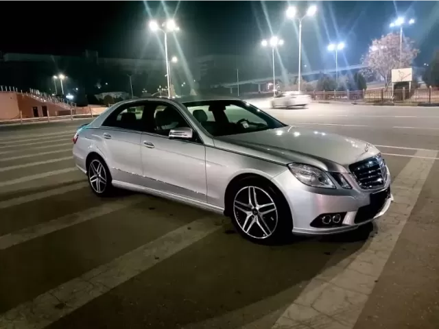 Mercedes-Benz E class, 2010 1, avtobaza.tj