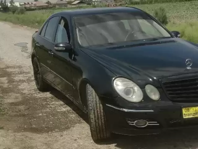 Mercedes-Benz E class, 2004 1, avtobaza.tj