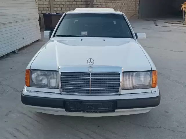 Mercedes-Benz W124, 1992 1, avtobaza.tj