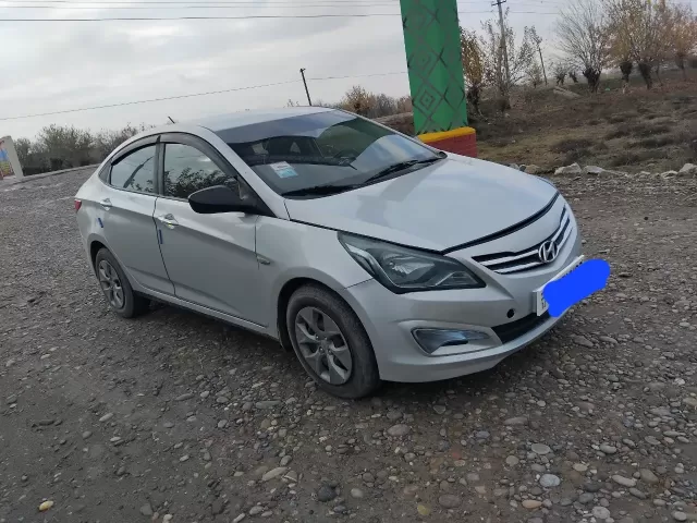 Hyundai Solaris 1, avtobaza.tj