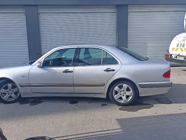 Mercedes-Benz E class 1, avtobaza.tj