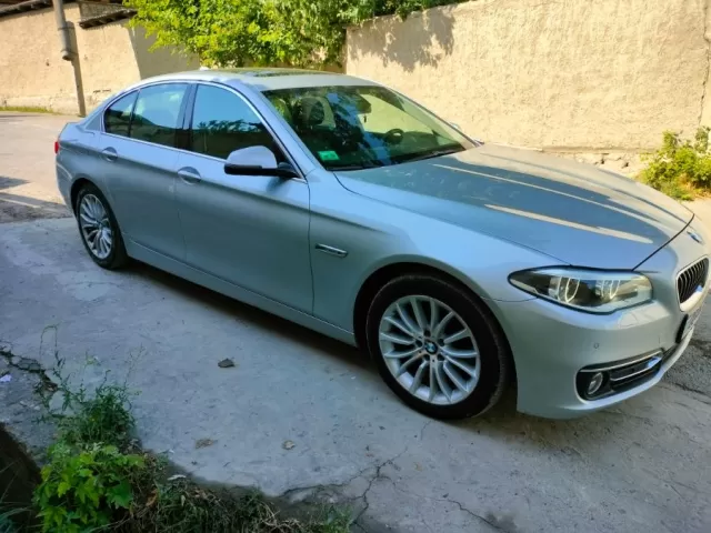 BMW 5 Series 520 1, avtobaza.tj