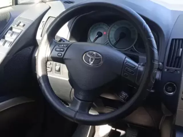 Toyota Verso 1, avtobaza.tj