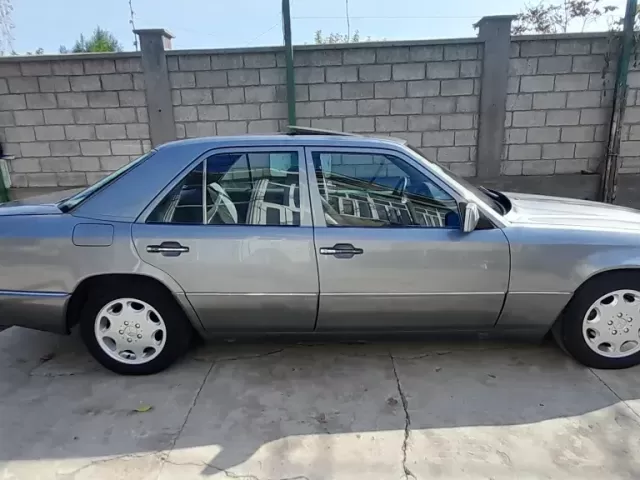 Mercedes-Benz W124 1, avtobaza.tj