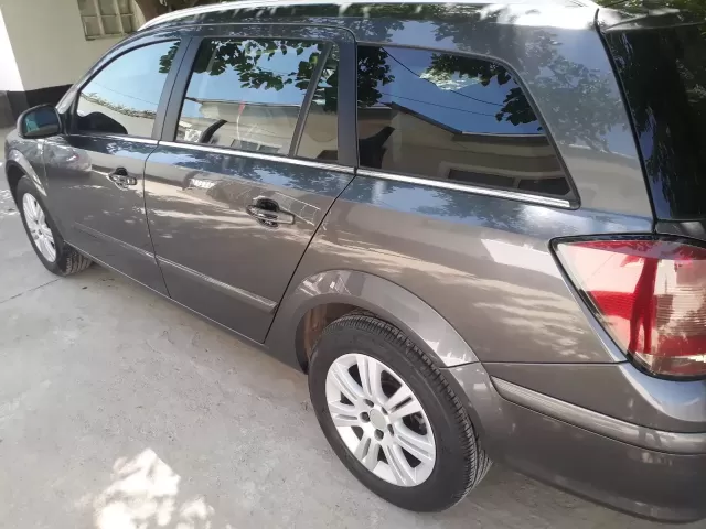 Opel Astra H, 2009 1, avtobaza.tj