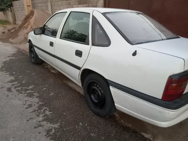 Opel Vectra A, 1993 1, avtobaza.tj