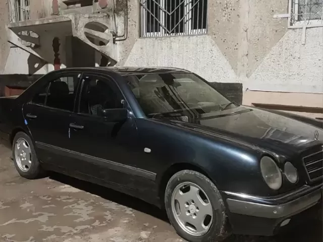 Mercedes-Benz E class, 1996 1, avtobaza.tj