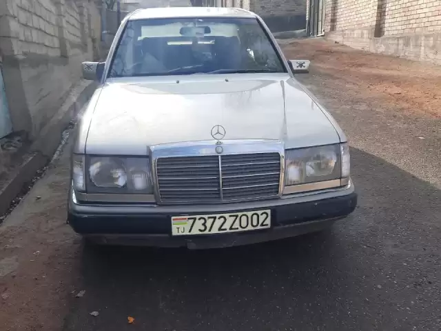 Mercedes-Benz E class, 1992 1, avtobaza.tj Mercedes-Benz E class, 1992 1, avtobaza.tj