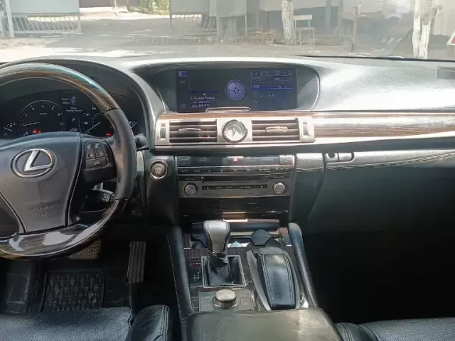 Lexus LS series, 2013 1, avtobaza.tj