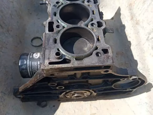 1.6 твинпорт мотор ба запчасть 1, avtobaza.tj