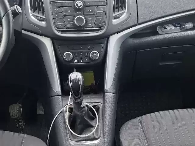 Opel Zafira, 2012 1, avtobaza.tj