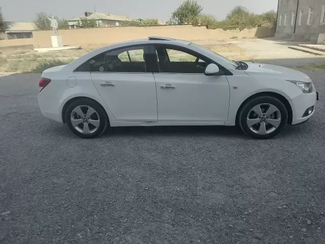 Chevrolet Cruze, 2009 1, avtobaza.tj