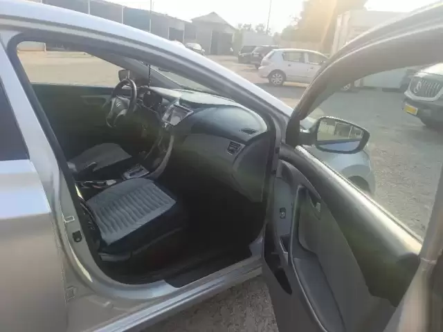 Hyundai Elantra, 2011 1, avtobaza.tj