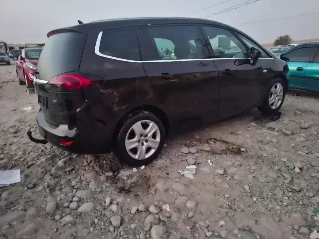 Opel Zafira, 2015 1, avtobaza.tj