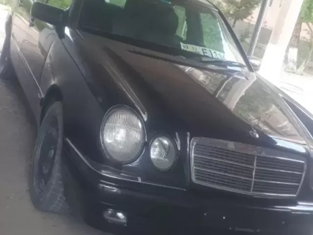 Mercedes-Benz E class 1, avtobaza.tj