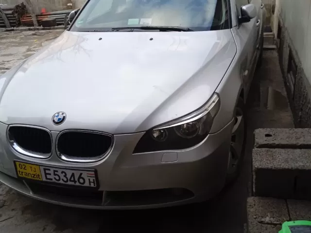 BMW 5 Series 520 1, avtobaza.tj