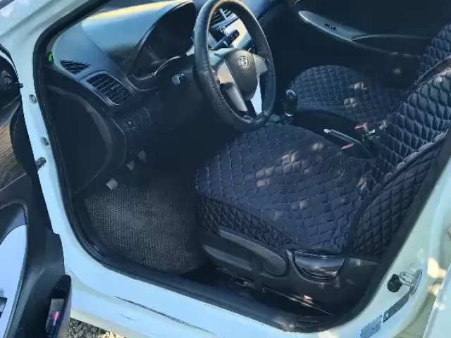 Hyundai Solaris, 2016 1, avtobaza.tj