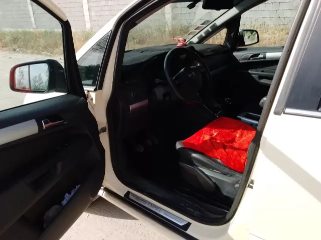 Opel Zafira, 2010 1, avtobaza.tj
