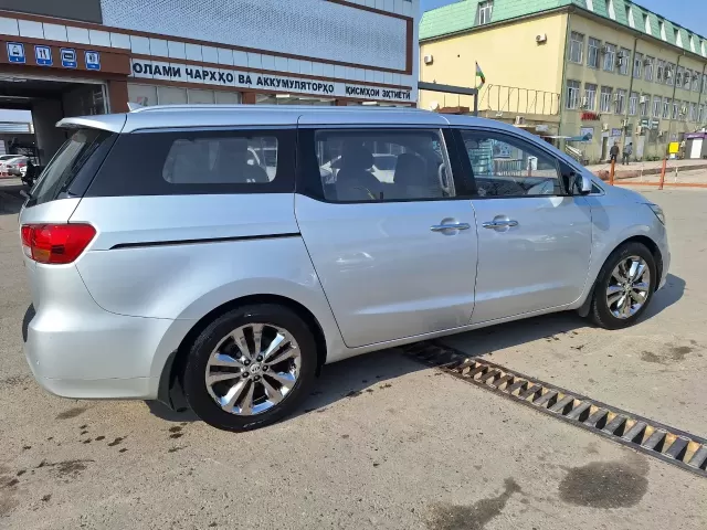 Kia Carnival 1, avtobaza.tj