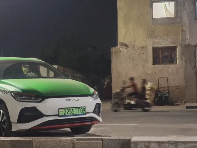 BYD E2, 2024 1, avtobaza.tj