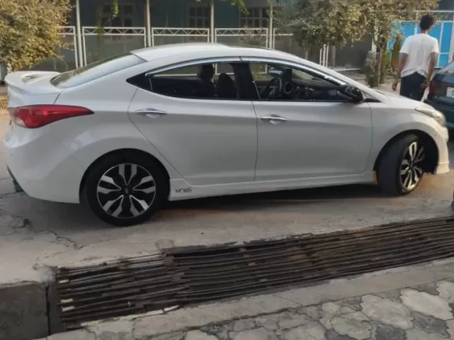 Hyundai Avante, 2014 1, avtobaza.tj