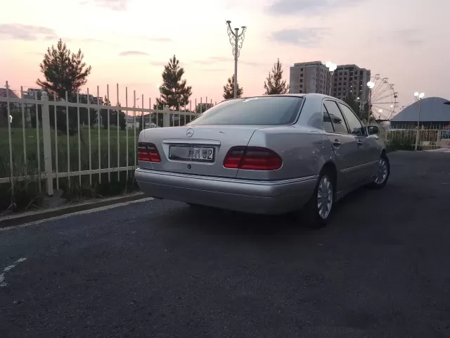 Mercedes-Benz E class, 1998 1, avtobaza.tj