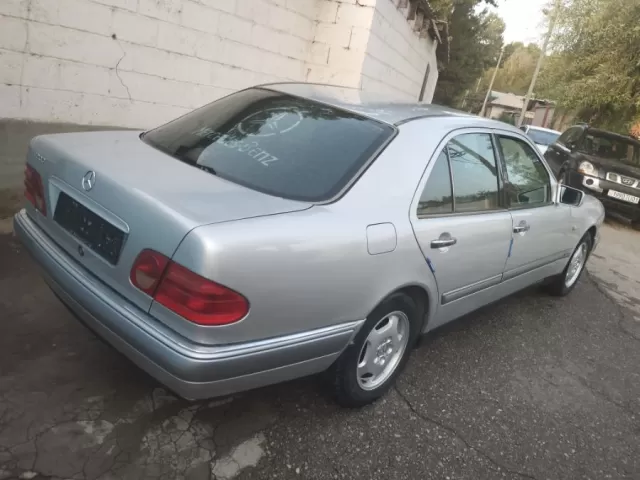 Mercedes-Benz E class 1, avtobaza.tj