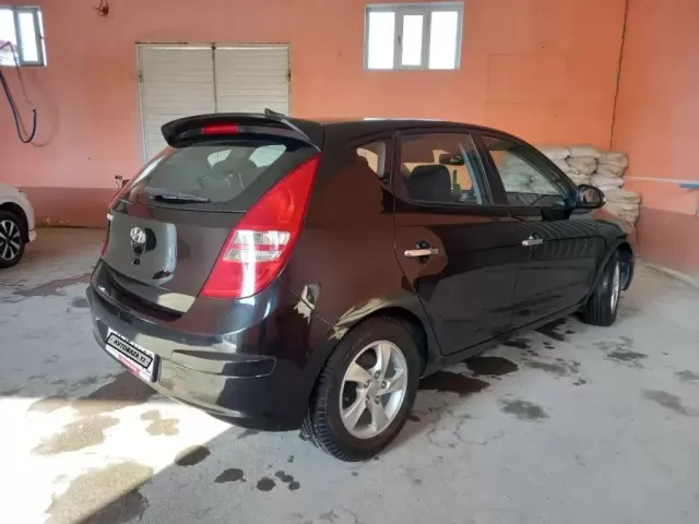 Hyundai i30 1, avtobaza.tj