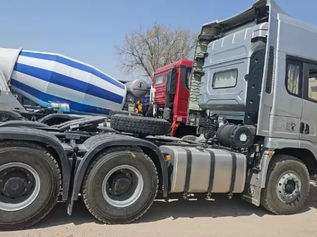 Тягач Shacman SX42584V324, 2025 1, avtobaza.tj