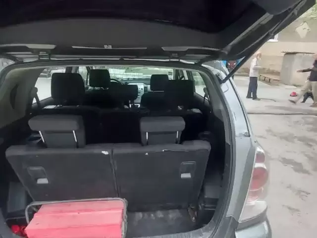 Toyota Corola Verso, 2006 1, avtobaza.tj