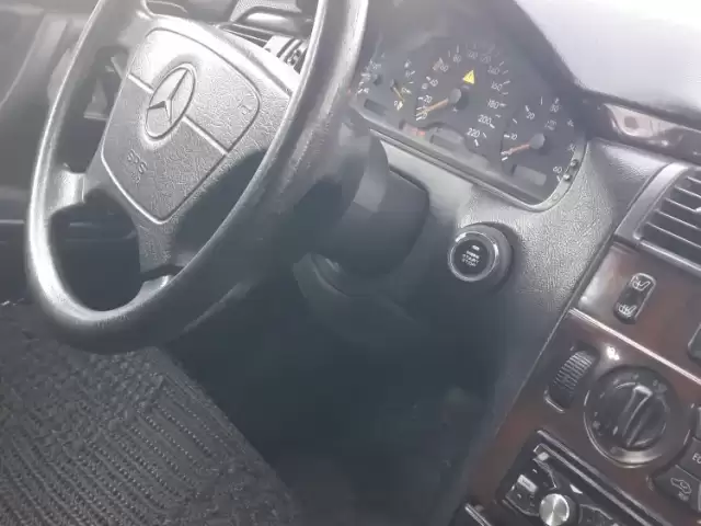 Mercedes-Benz E class, 1996 1, avtobaza.tj