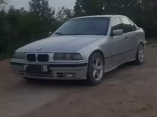 BMW 3 Series 318, 1992 1, avtobaza.tj