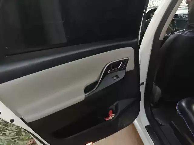 Toyota Mark X ZiO, 2007 1, avtobaza.tj