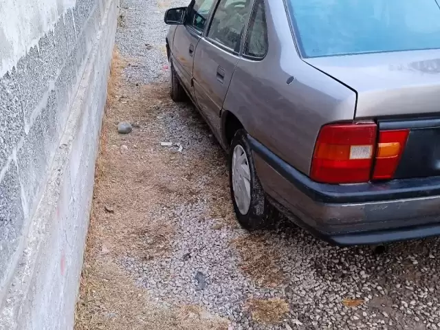 Opel Vectra A, 1993 1, avtobaza.tj