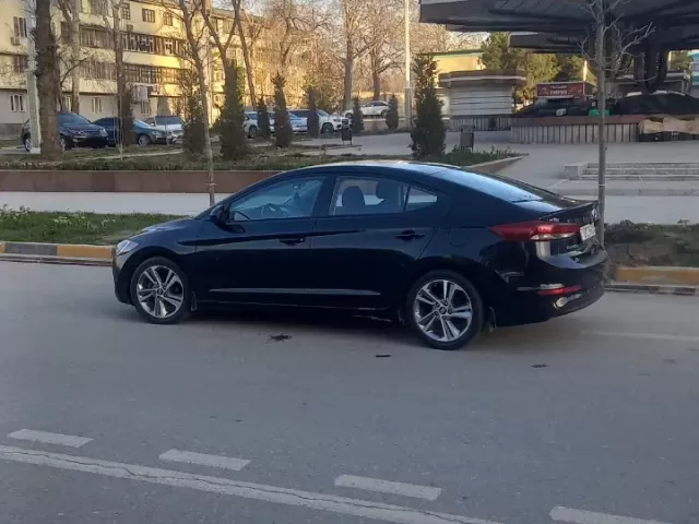 Hyundai Elantra 1, avtobaza.tj