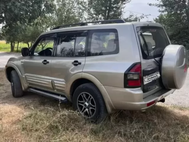 Mitsubishi Pajero 1, avtobaza.tj