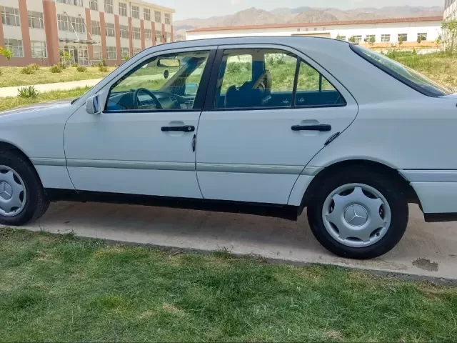 Mercedes-Benz C class 1, avtobaza.tj