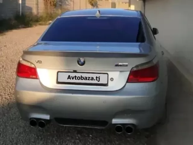 BMW 5 Series 520 1, avtobaza.tj