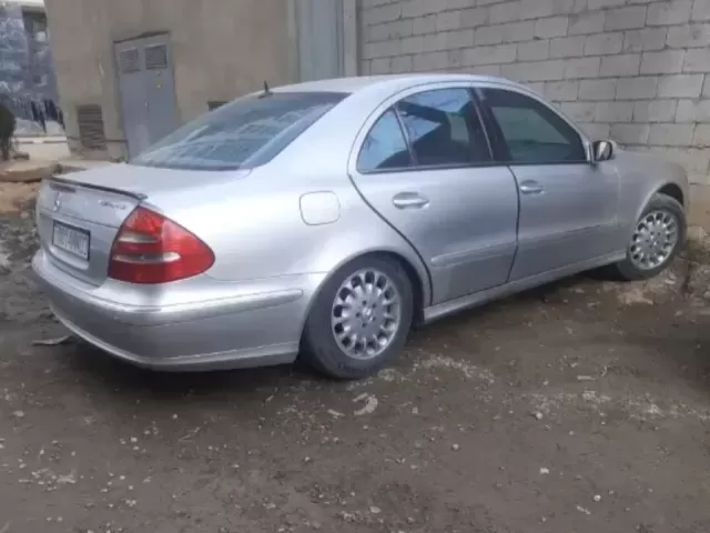 Mercedes-Benz E class, 2004 1, avtobaza.tj