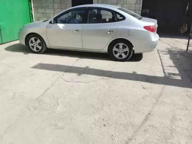 Hyundai Avante, 2010 1, avtobaza.tj