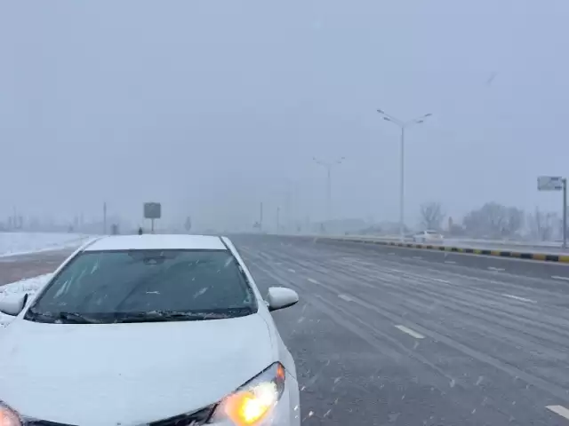 Toyota Corolla, 2014 1, avtobaza.tj Toyota Corolla, 2014 1, avtobaza.tj