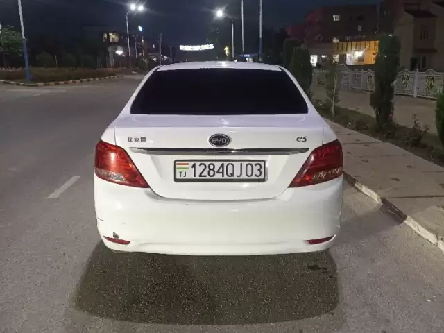 BYD E5, 2019 1, avtobaza.tj