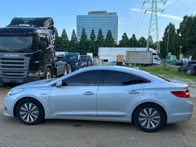 Hyundai Grandeur, 2015 1, avtobaza.tj