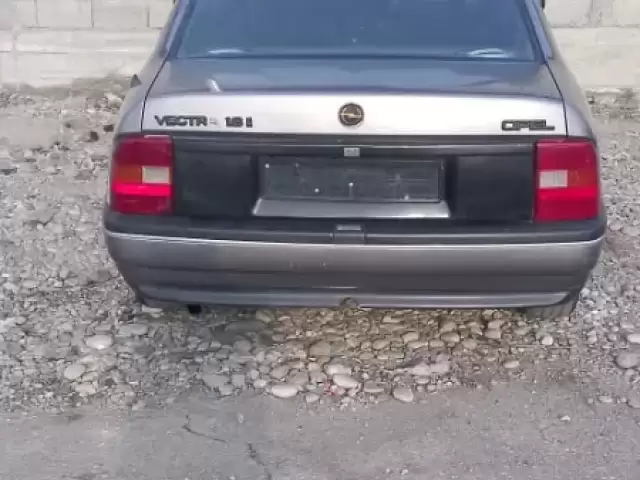 Opel Vectra A, 1990 1, avtobaza.tj Opel Vectra A, 1990 1, avtobaza.tj