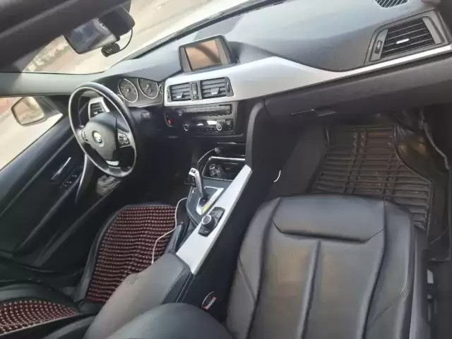 BMW 3 Series 320i, 2014 1, avtobaza.tj