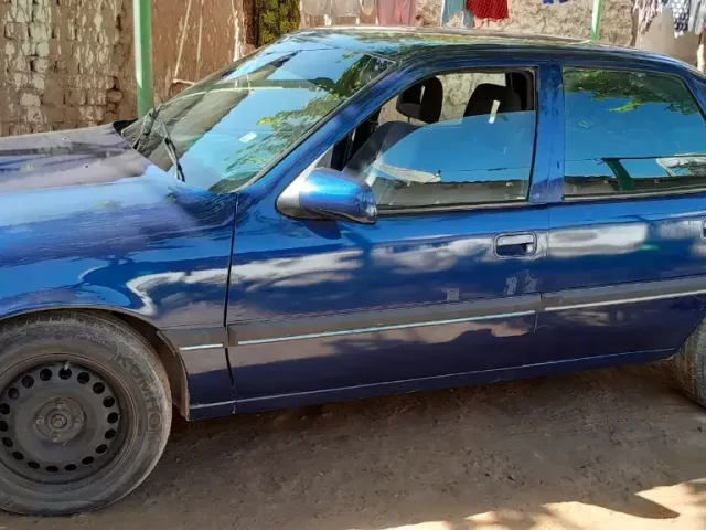 Opel Vectra A 1, avtobaza.tj