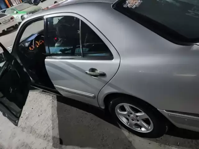 Mercedes-Benz E class, 1996 1, avtobaza.tj