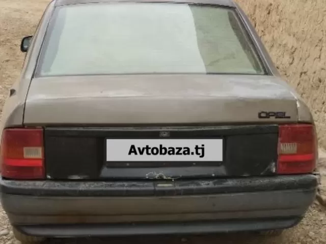 Opel Vectra A 1, avtobaza.tj