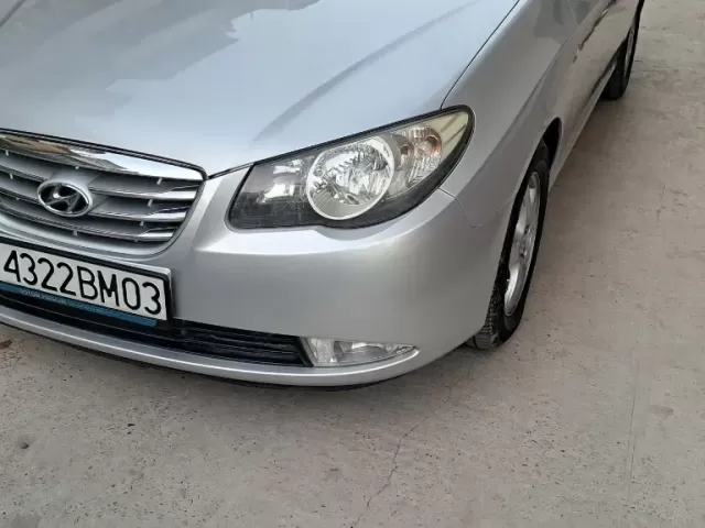 Hyundai Avante, 2010 1, avtobaza.tj